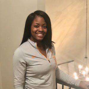 Meet your Posher, Jade